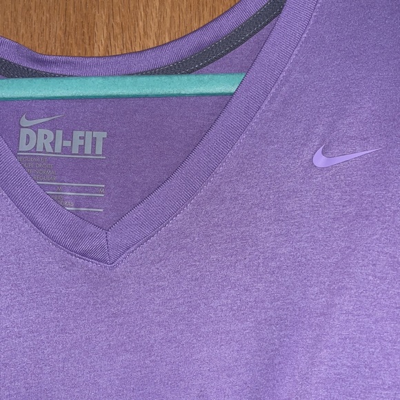 2 - Nike Dri-Fit Women’s Medium Bundle - Picture 4 of 4